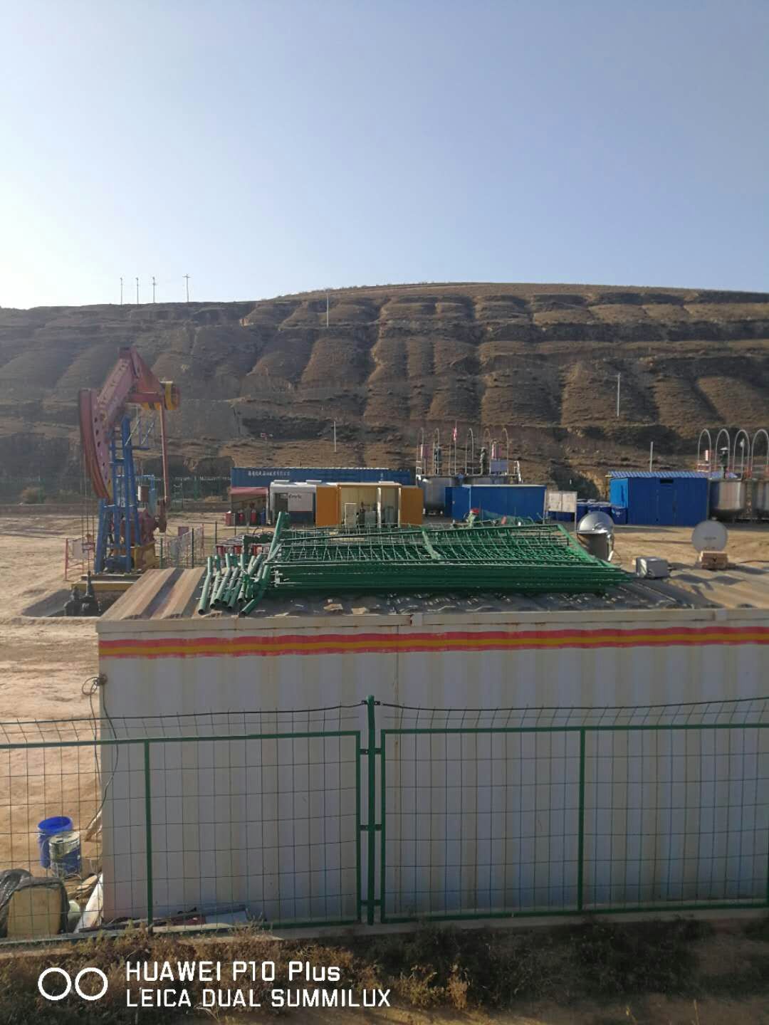 中石(shi)油客戶制氮(dan)機使用現場(chǎng)