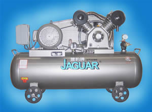 西鹹微油(you)活塞式空壓(ya)機