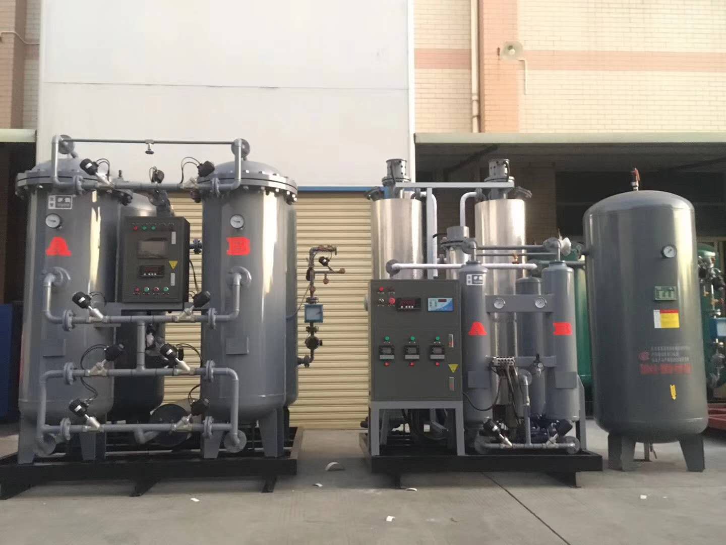 西鹹變壓(ya)吸附制氮機(ji)