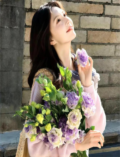 《痴汉电车饲育される女たち》角色研究：剧情的情节发展与悬念设置 展现表演艺术的魅力